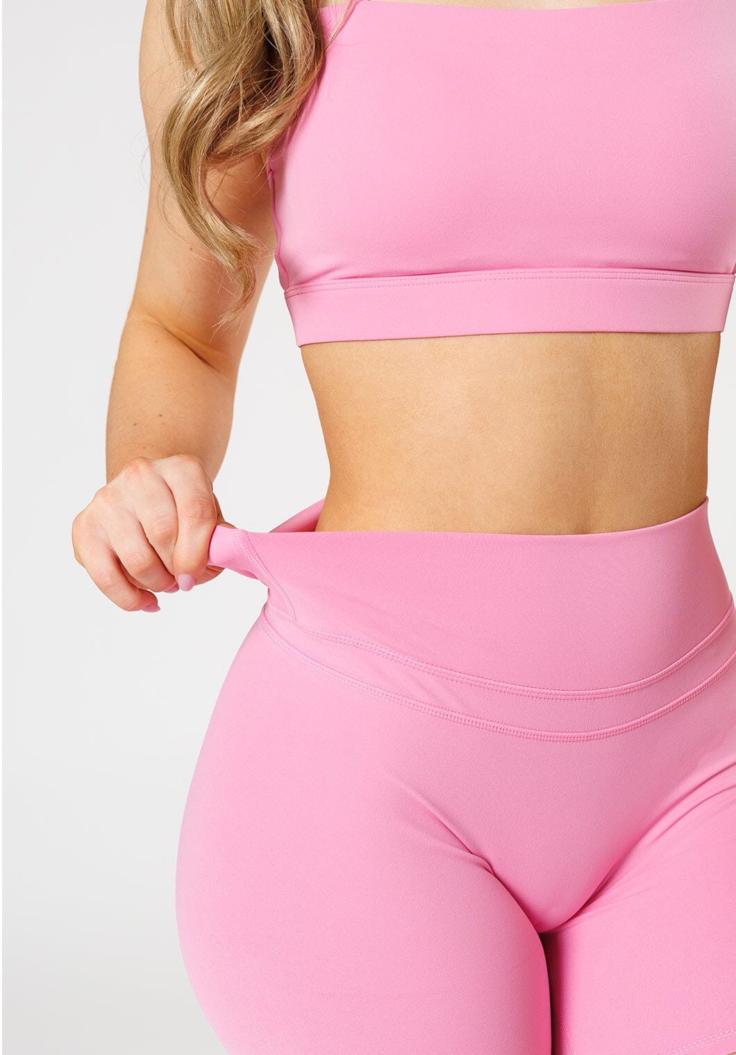 RecStretch™ Levitate High-Rise Sculptseam® Plus Short 6” Milkshake