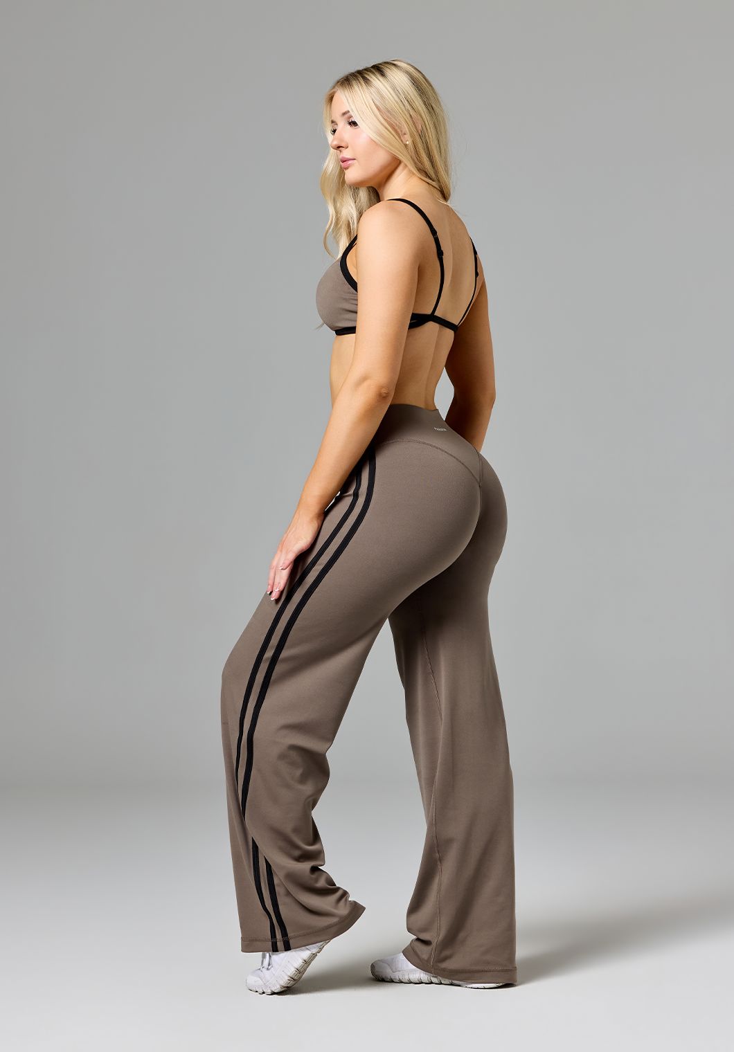 Reluna™ Double Stripe Sculptseam® Mid-Rise Straight Leg Pant Short Thyme