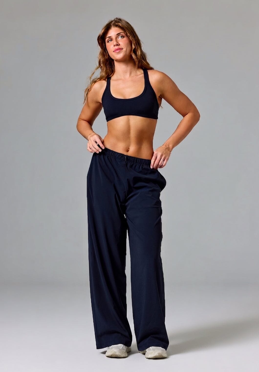 Airlift™ ShapeLock™ Float Mid-Rise Straight Leg Pant Black Onyx
