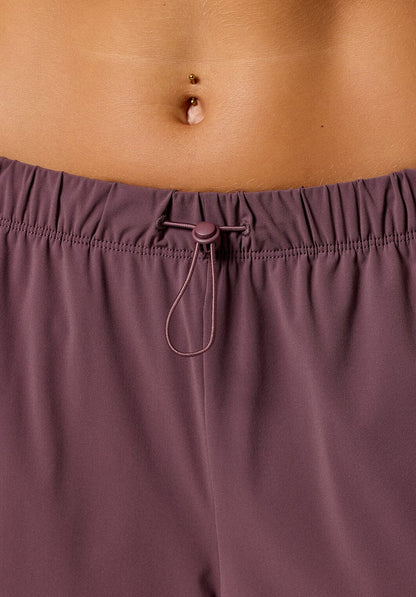 AirLift™ ShapeLock™ Float Mid-Rise Straight Leg Pant Cherry Cola