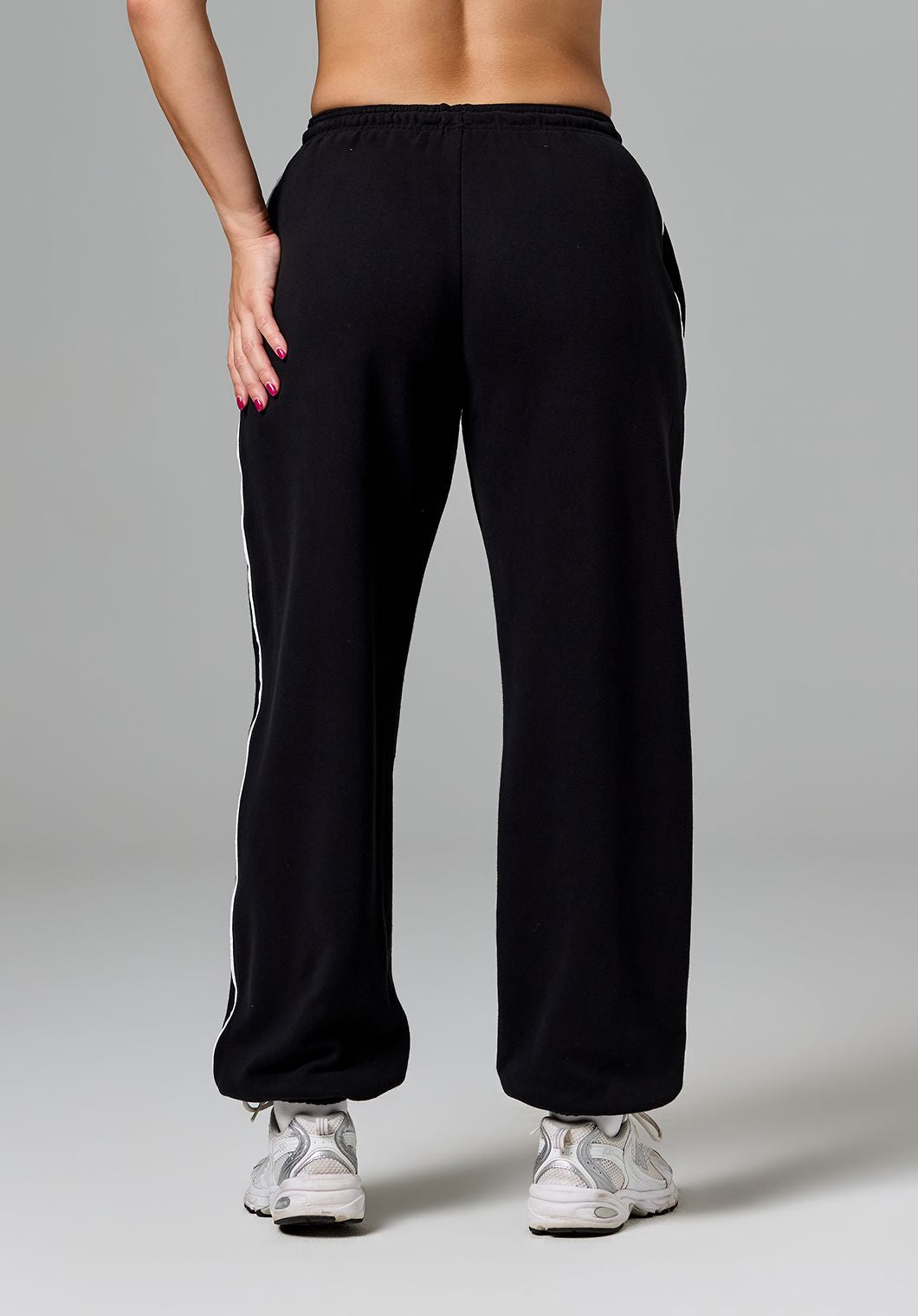 CloudEase™ ShapeLock™ Oversized Contrast Jogger Black