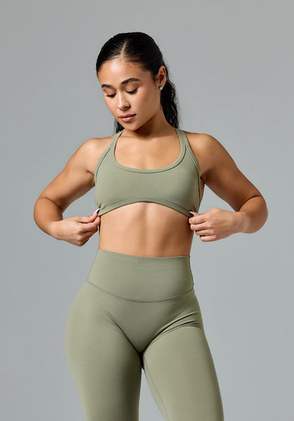 FormLux™ Contour Crossback Sports Bra Pistachio