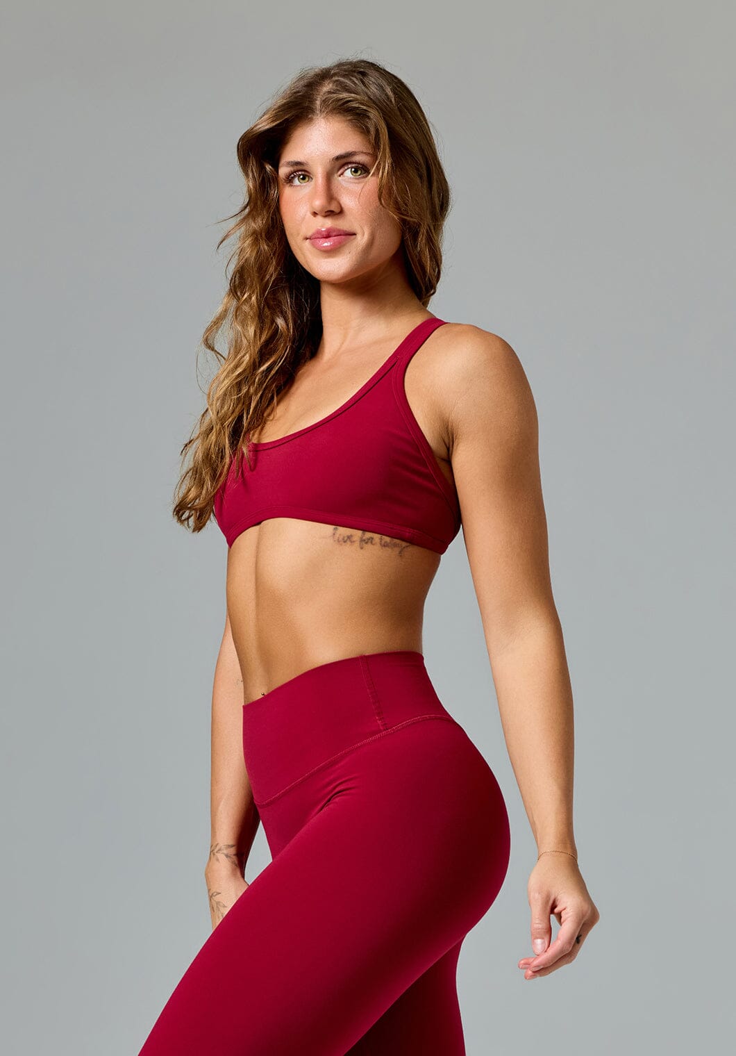 FormLux™ Contour Crossback Sports Bra Red Amaranth