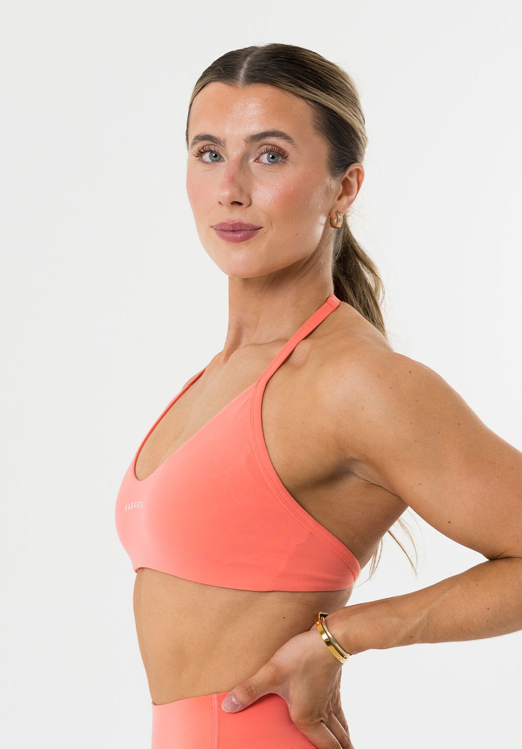 FormLux™ Enhance Halter Sports Bra Juicy Peach