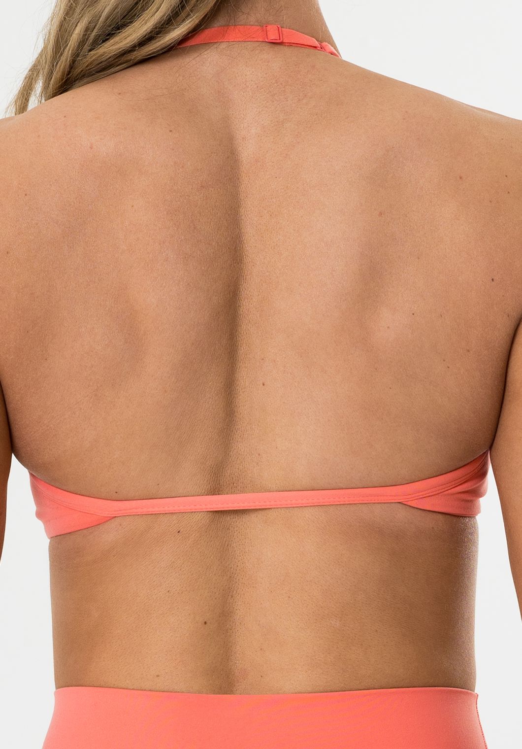 FormLux™ Enhance Halter Sports Bra Juicy Peach