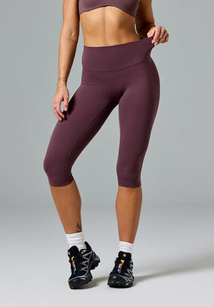 FormLux™ Original Sculptseam® Plus High-Rise Capri Cherry Cola