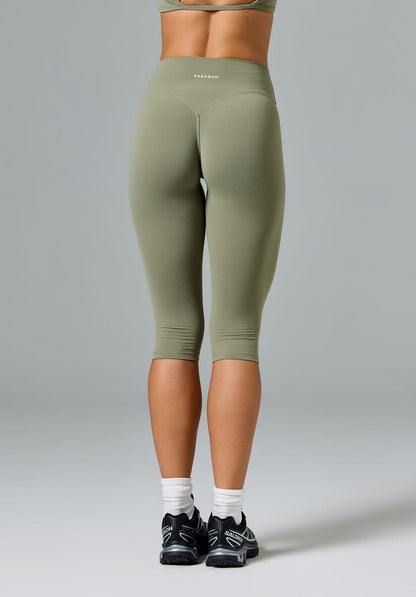 FormLux™ Original Sculptseam® Plus High-Rise Capri Pistachio