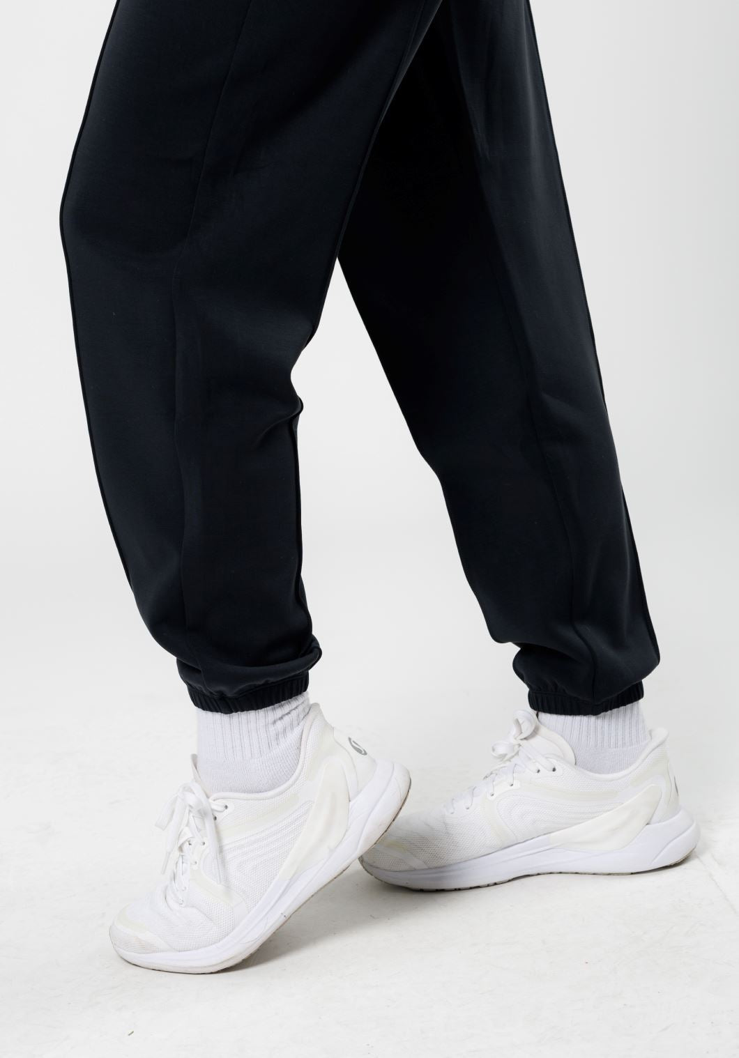 AirLux™ Legacy Boyfriend Jogger Black