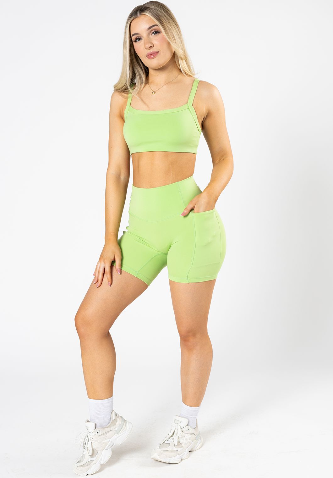 Reluna™ Empower High-Rise Sculptseam® Pocket Short 6” Lime