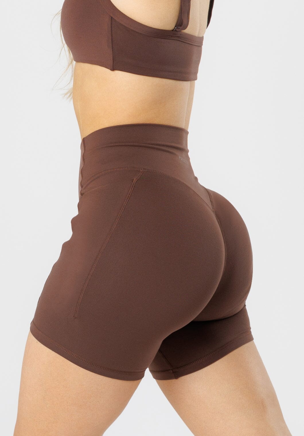 Reluna Empower High-Rise Sculptseam®  Plus Pocket Short 6” Walnut