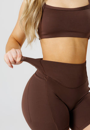 Reluna Empower High-Rise Sculptseam®  Plus Pocket Short 6” Walnut