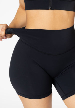 FormLux™ Original High-Rise Sculptseam® Plus Short 6” Black