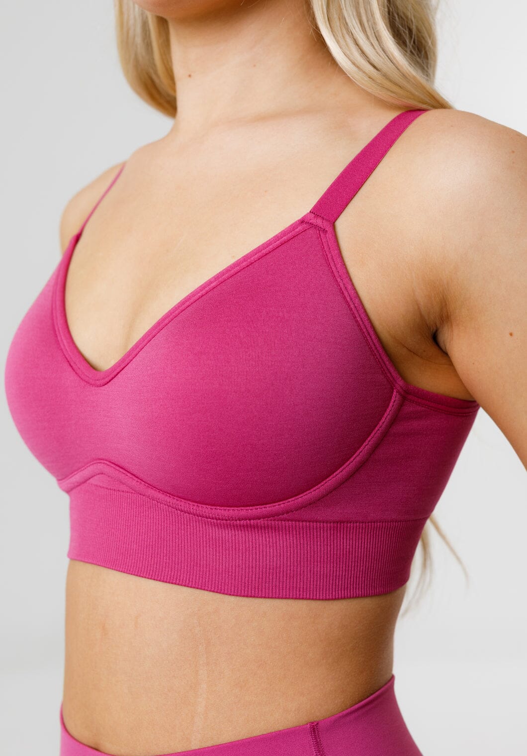 CurveFlex™ Bend SculptSupport™ Sports Bra Ribbon