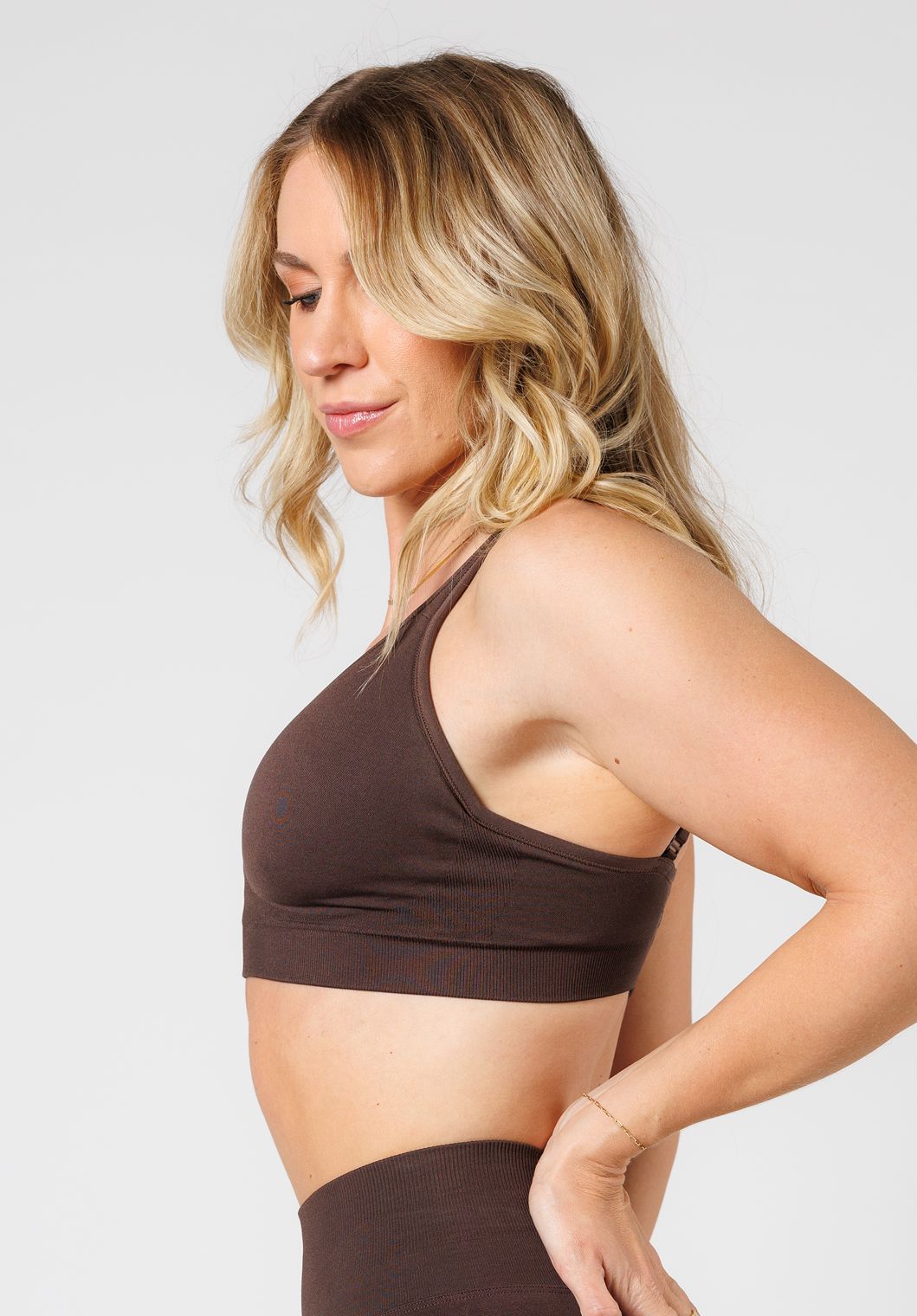 CurveFlex™ Seamless Form Sports Bra Walnut