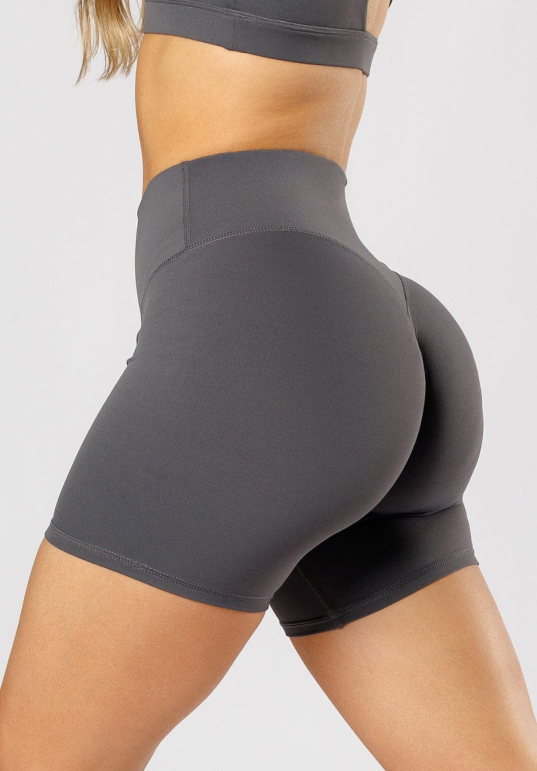 RecStretch™ Original High-Rise Sculptseam® Plus Short 6" Carbon