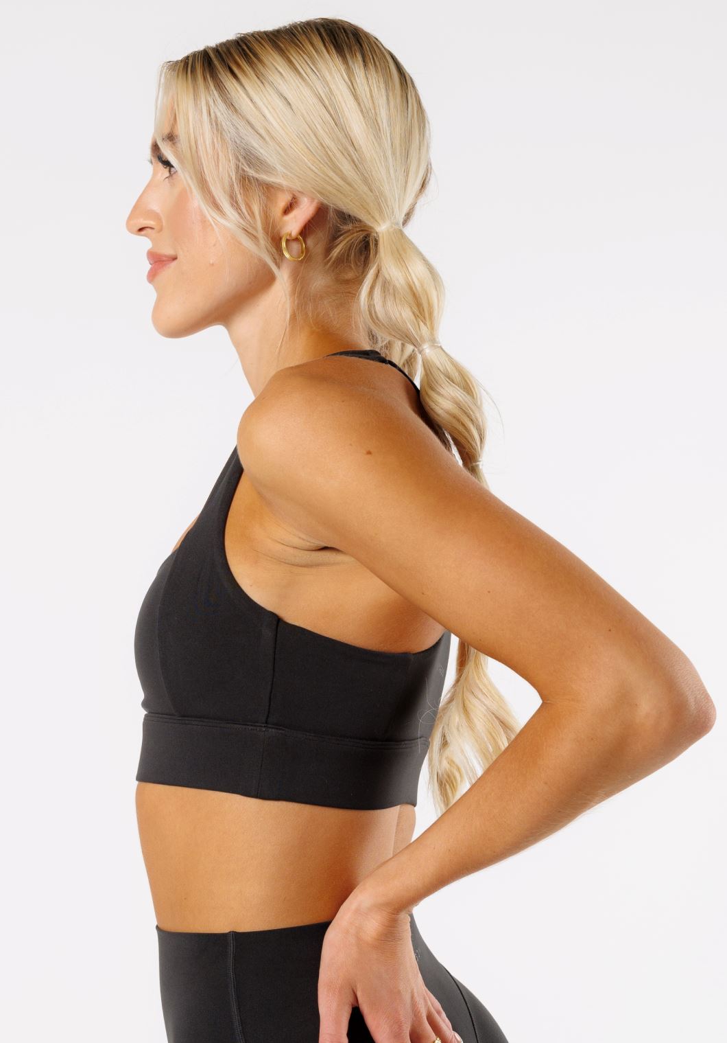 Reluna™ Refined Square Sports Bra Black