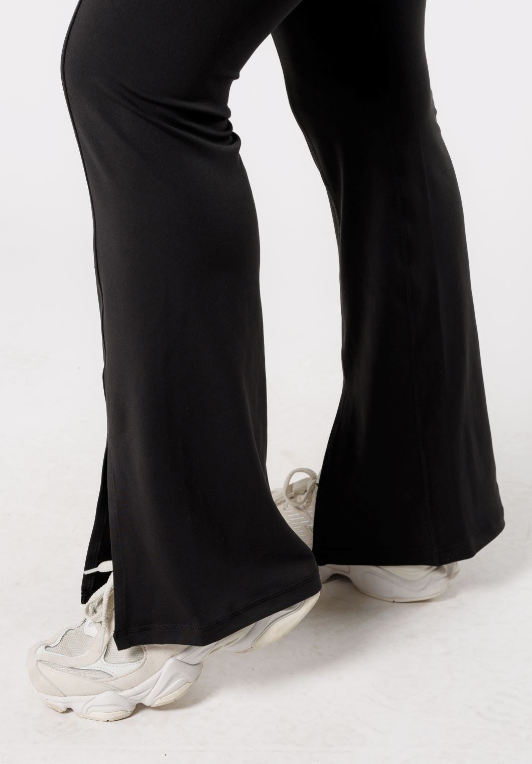 Reluna™ Front Slit Sculptseam® High-Rise Flare Leggings 31" Black
