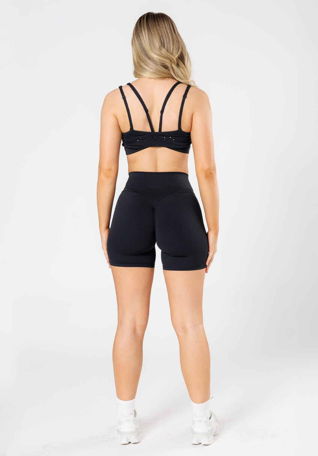 RecStretch™ Levitate High-Rise Sculptseam®  Plus Short 6” Black