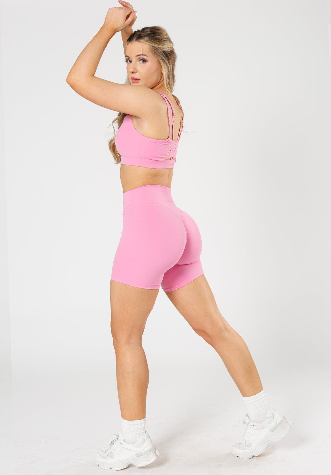RecStretch™ Levitate High-Rise Sculptseam®  Plus Short 6” Milkshake