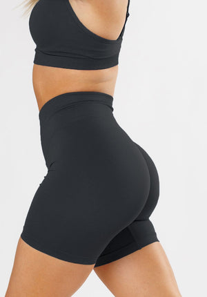 CurveFlex™ Hourglass High-Rise Sculptseam® Plus Seamless Shorts 6” Black
