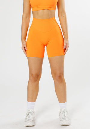 CurveFlex™ Hourglass High-Rise Sculptseam® Plus Seamless Shorts 6” Apricot