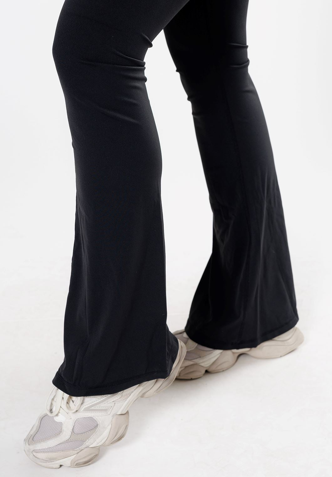 RecStretch Original High-Rise Sculptseam® Plus Essential Flare Legging 34" Black
