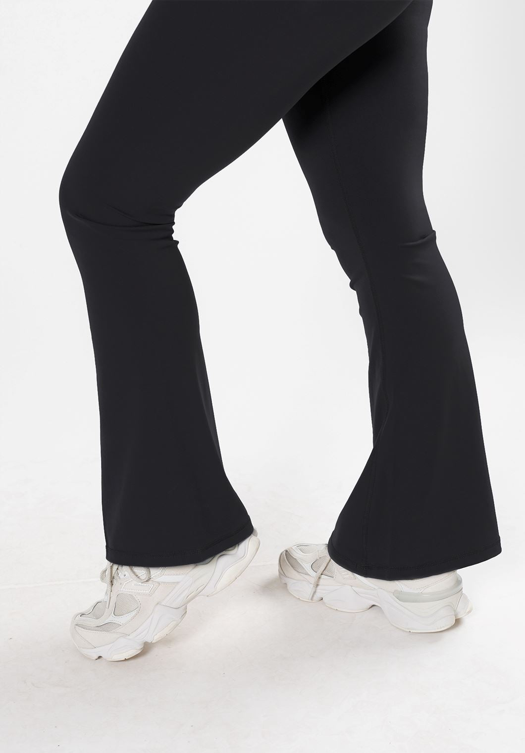 RecStretch™ Original High-Rise Sculptseam® Plus Essential Flare Legging 31" Black