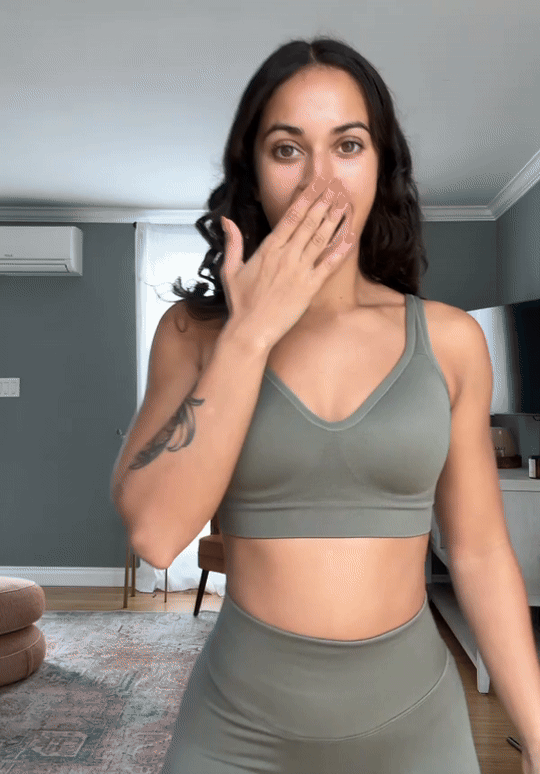 CurveFlex™ Seamless Form Sports Bra Black
