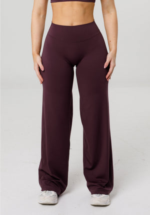 Reluna™ Original Sculptseam® Plus Mid-Rise Straight Leg Pant Short -   Fig