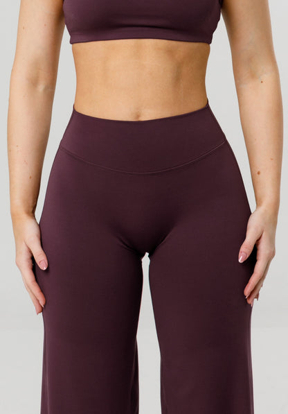 Reluna™ Original Sculptseam® Plus Mid-Rise Straight Leg Pant Short -   Fig