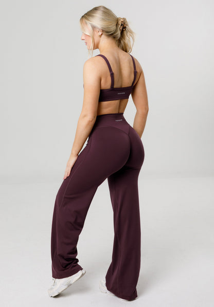 Reluna™ Original Sculptseam® Plus Mid-Rise Straight Leg Pant Short -   Fig