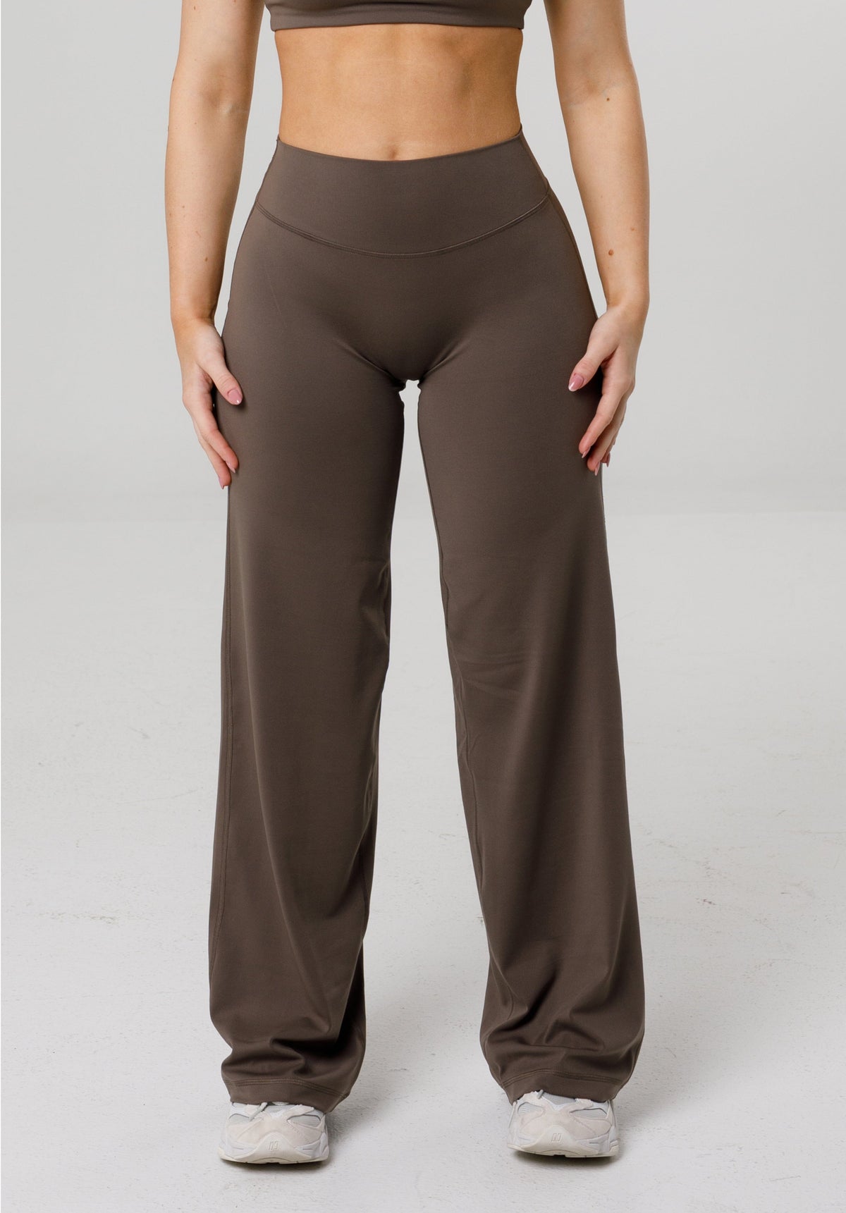 Reluna™ Original Sculptseam® Plus Mid-Rise Straight Leg Pant Short - Truffle