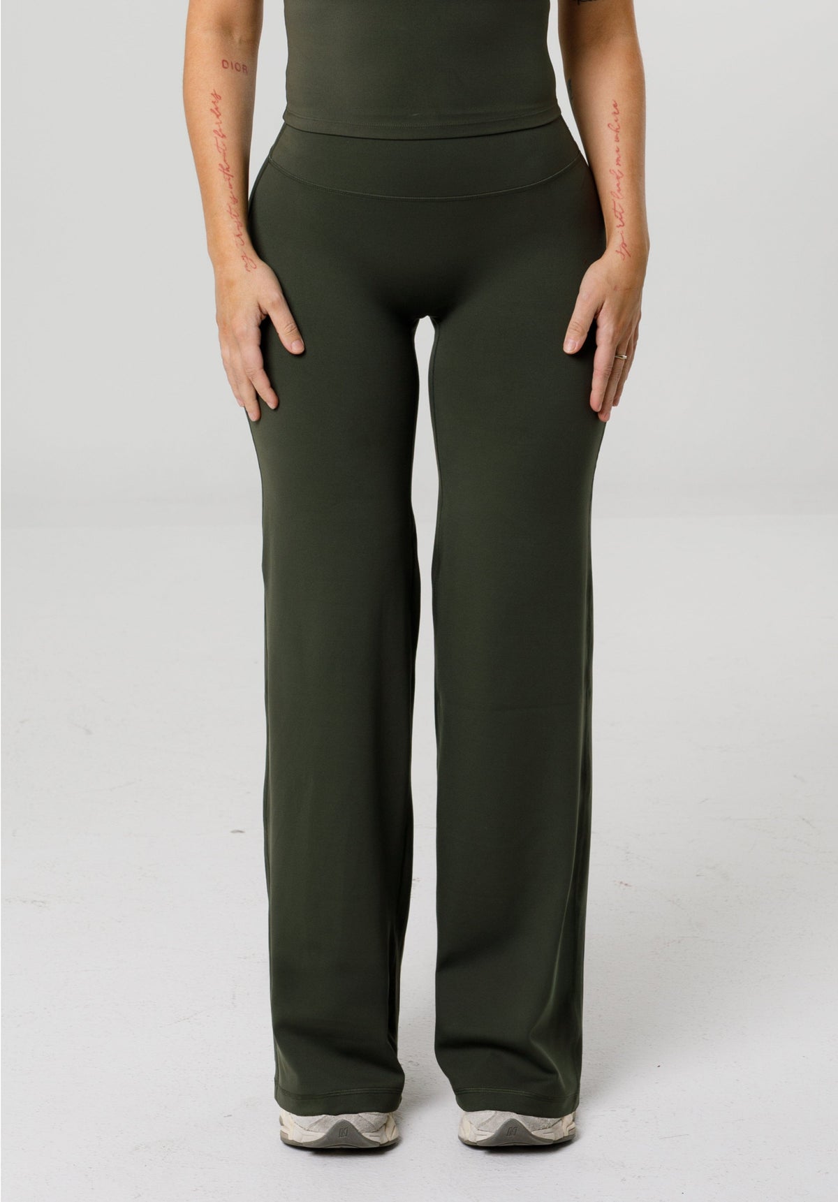 Reluna™ Original Sculptseam® Plus Mid-Rise Straight Leg Pant Regular -  Poison Ivy