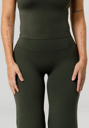 Reluna™ Original Sculptseam® Plus Mid-Rise Straight Leg Pant Regular -  Poison Ivy