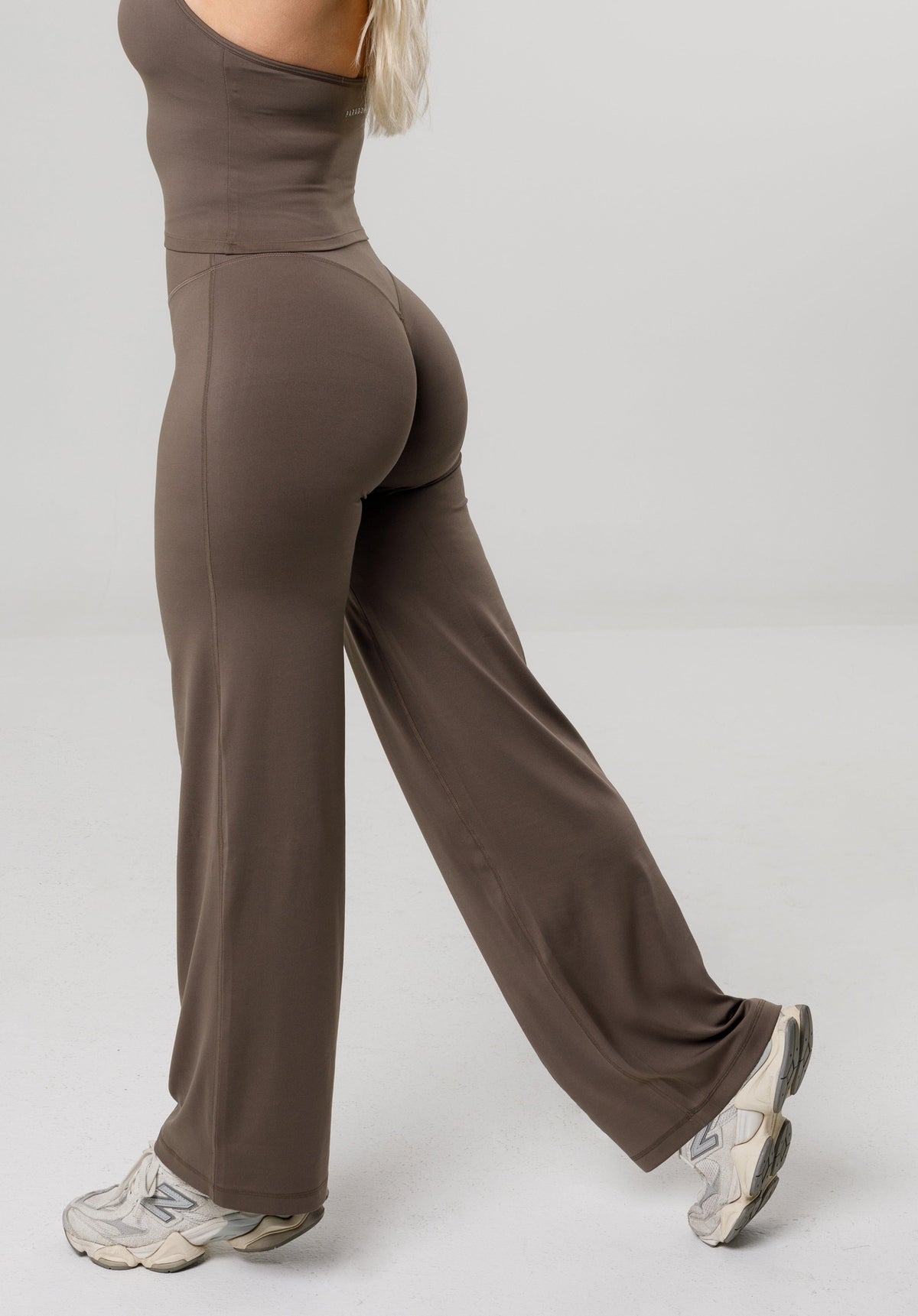 Reluna™ Original Sculptseam® Plus Mid-Rise Straight Leg Pant Regular -  Truffle