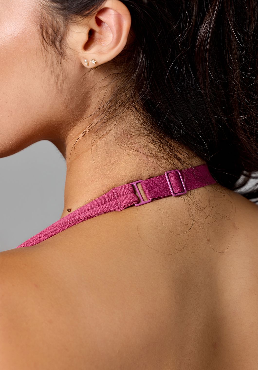 RecStretch™ Unbound Halter Sports Bra Raspberry