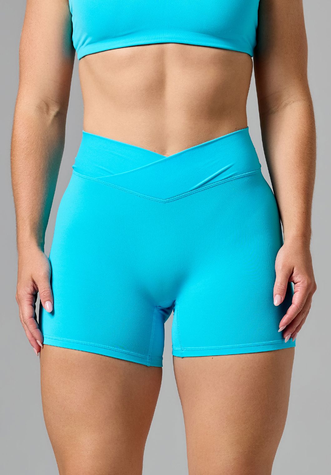 RecStretch™ V Wrap Mid-Rise Sculptseam®  Plus Short 5” Azure