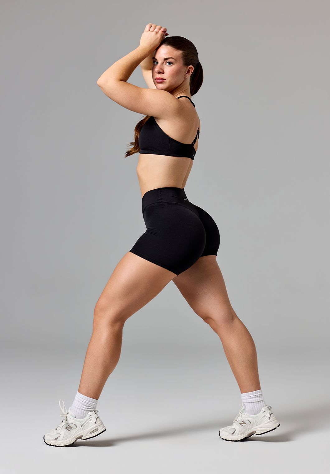 RecStretch™ V Wrap Mid-Rise Sculptseam®  Plus Short 5” Black