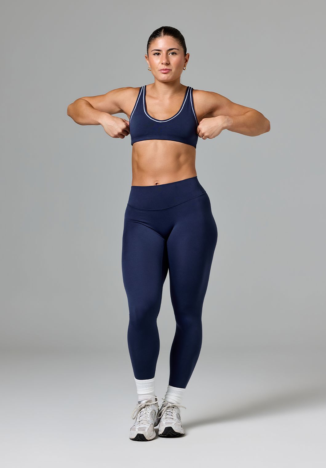Reluna™ Contrast V-Neck Sports Bra Nightshade