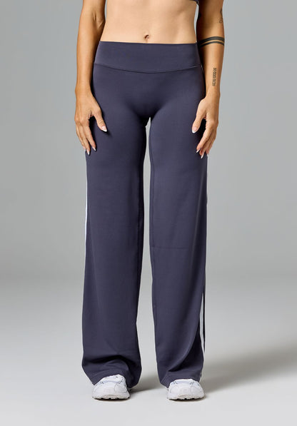 Reluna™ Double Stripe Sculptseam® Mid-Rise Straight Leg Pant Regular Charcoal