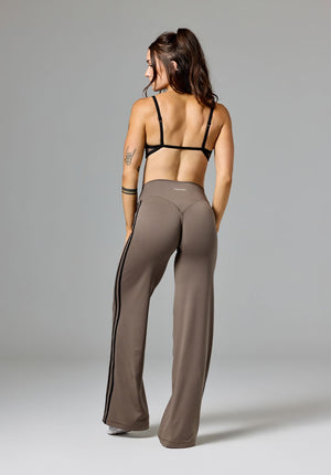 Reluna™ Double Stripe Sculptseam® Mid-Rise Straight Leg Pant Regular Thyme