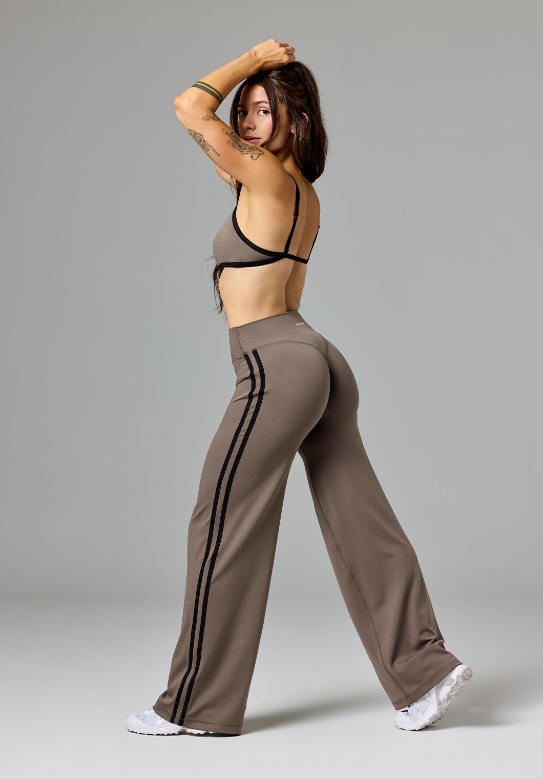 Reluna™ Double Stripe Sculptseam® Mid-Rise Straight Leg Pant Regular Thyme