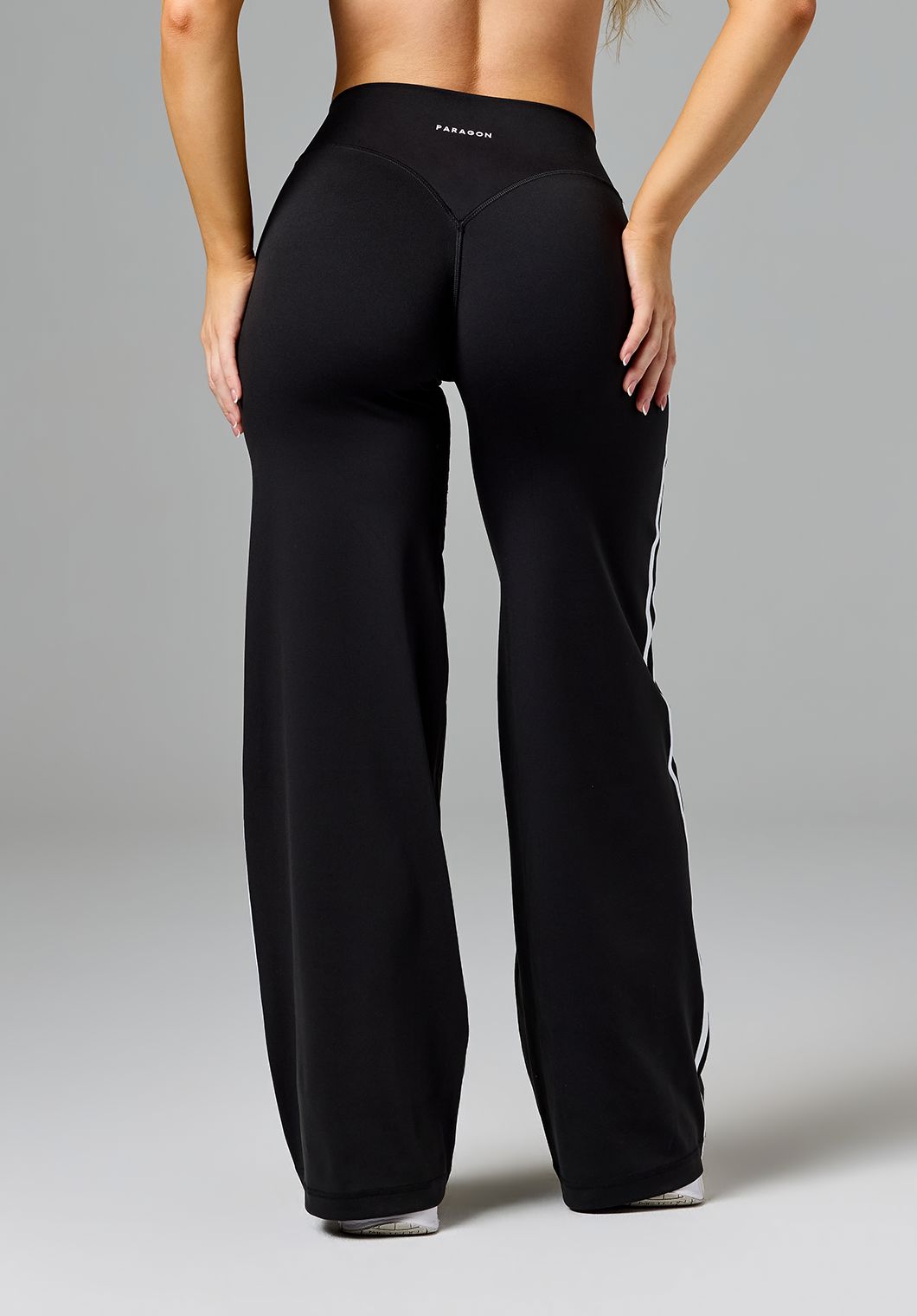 Reluna™ Double Stripe Sculptseam® Mid-Rise Straight Leg Pant Short Black