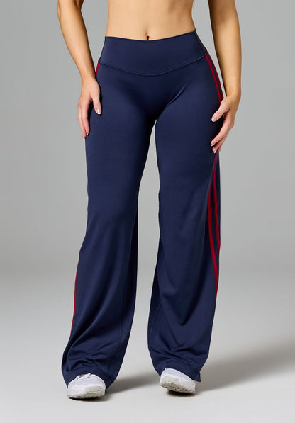 Reluna™ Double Stripe Sculptseam® Mid-Rise Straight Leg Pant Short Nightshade