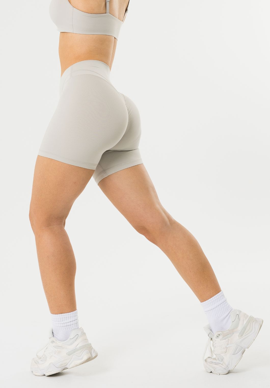 Reluna™ Icon High-Rise Sculptseam® Plus Short 5” Pearl Grey