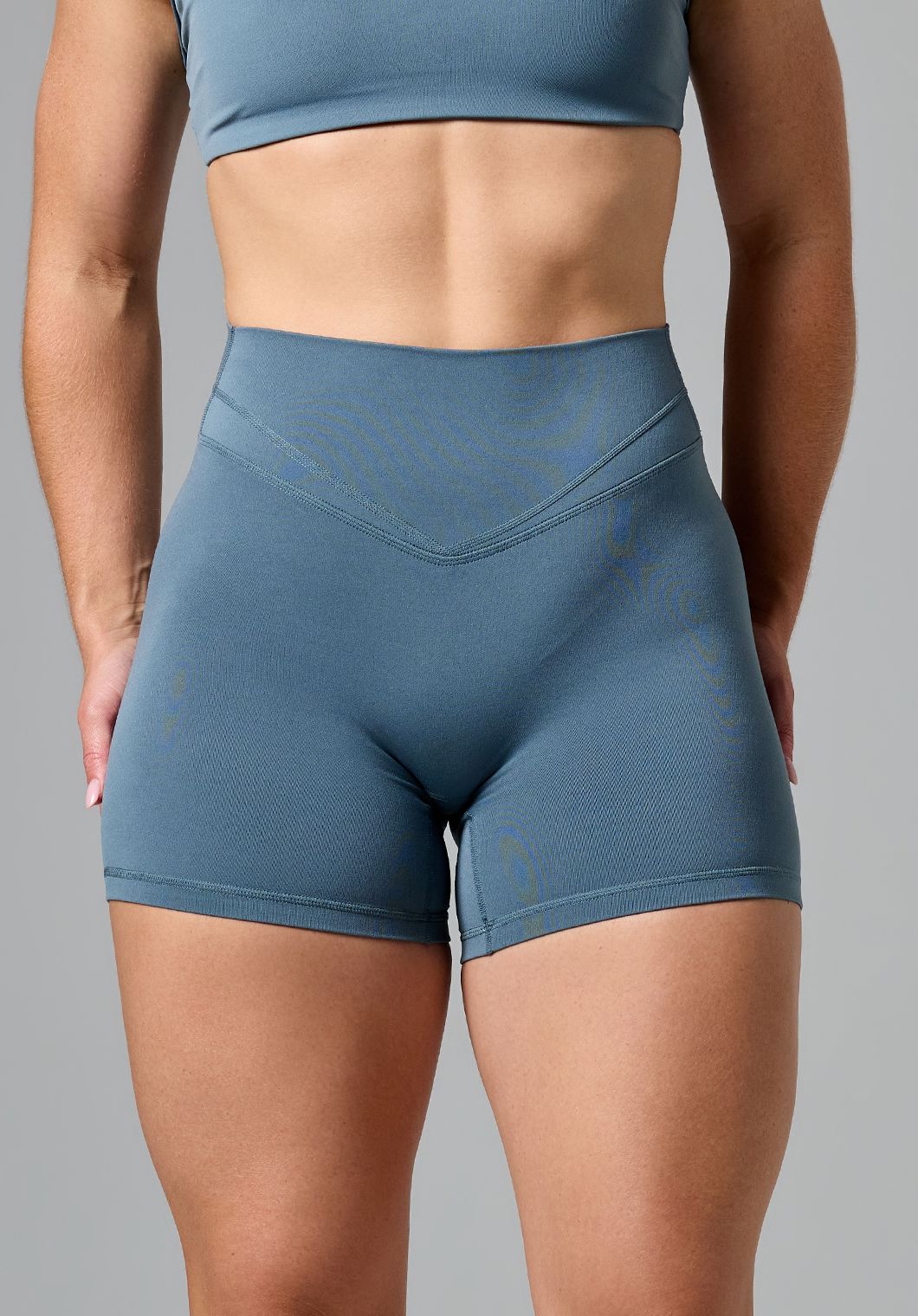 Reluna™ Icon High-Rise Sculptseam® Plus Short 5” Slate