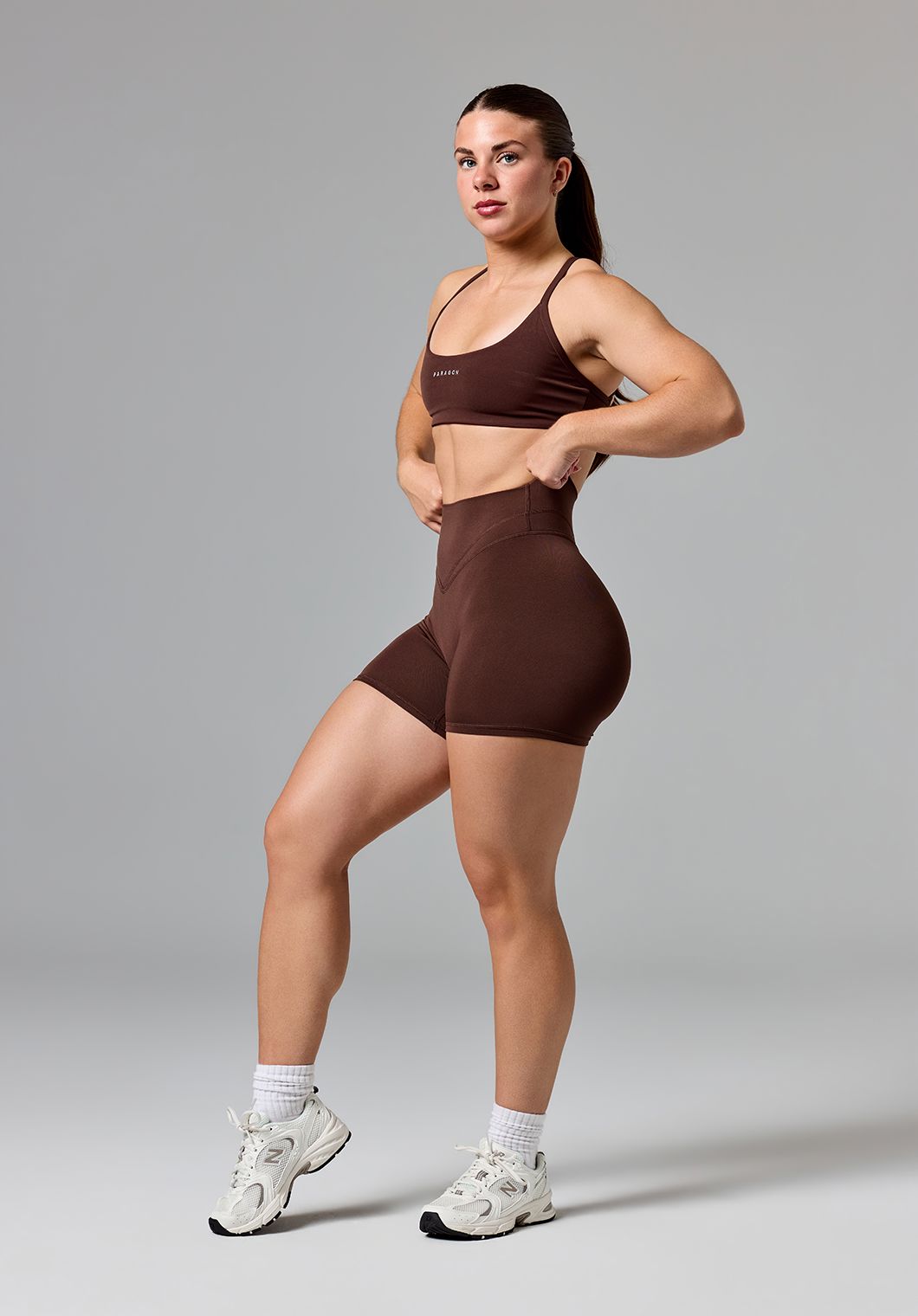 Reluna™ Icon High-Rise Sculptseam® Plus Short 5” Walnut