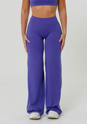 Reluna™ Icon High-Rise Sculptseam® Plus Straight Leg Pant Short- Electric Violet