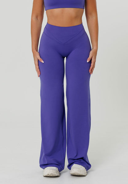 Reluna™ Icon High-Rise Sculptseam® Plus Straight Leg Pant Short- Electric Violet