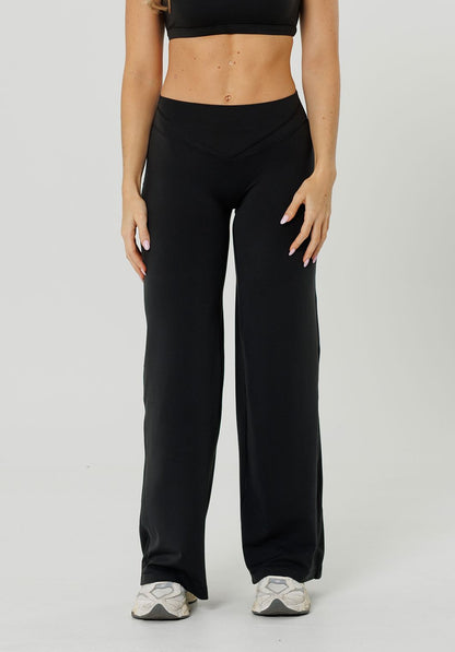 Reluna™ Icon High-Rise Sculptseam® Plus Straight Leg Pant Regular- Black